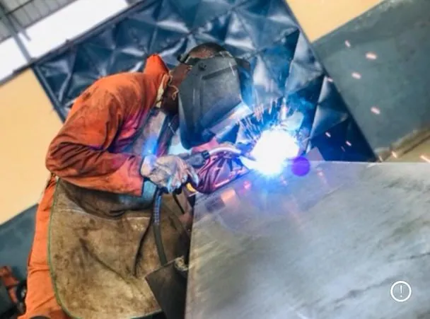 Soudure à l'arc en atelier